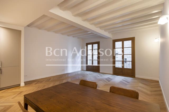 3 chambre Appartement à vendre à El Barri Gòtic, Barcelone ville - 698 000 € (Ref: 9875847)