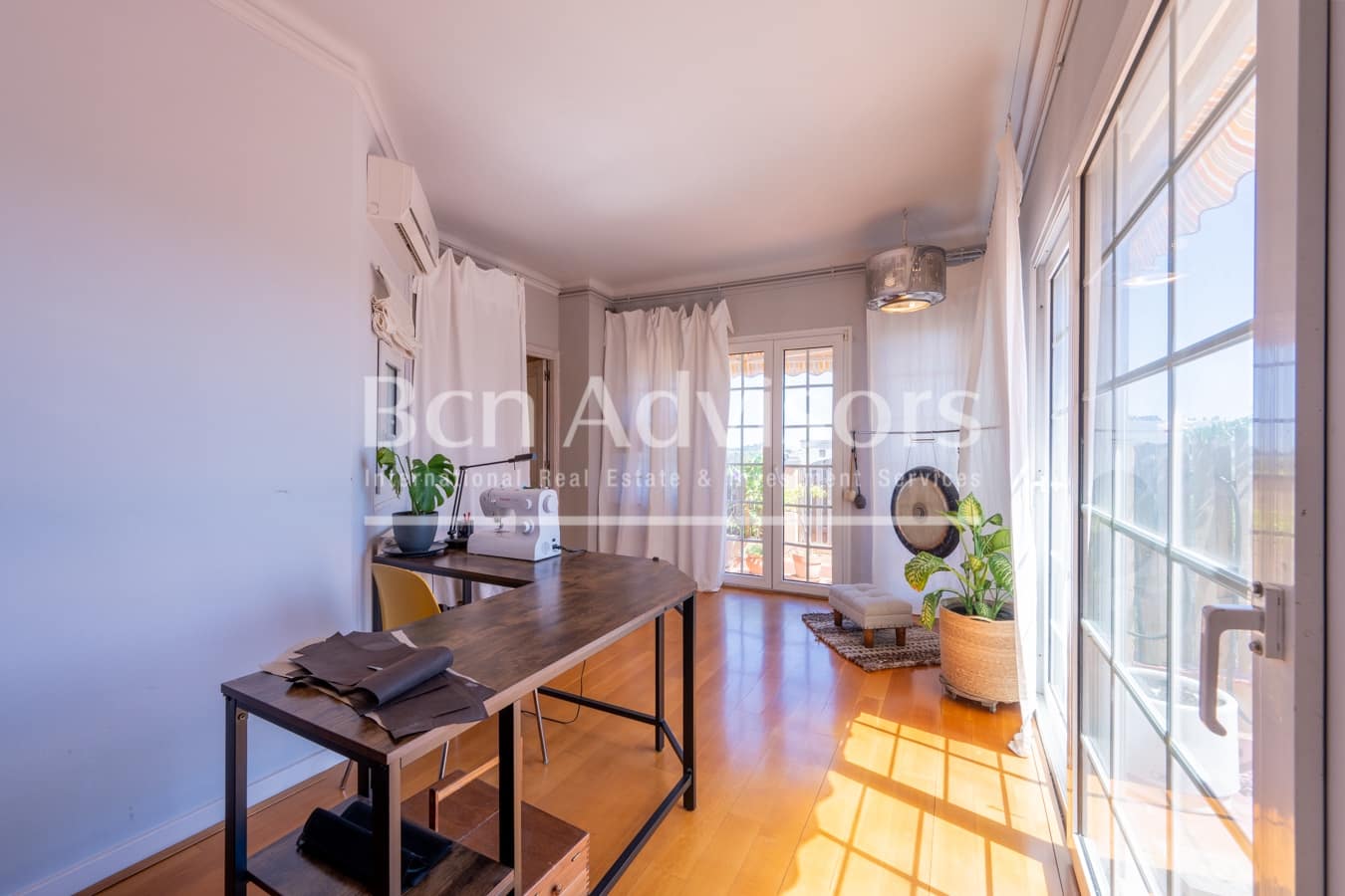 4 soveværelse Lejlighed til salg i Barcelona by med garage - € 1.080.000 (Ref: 9878217)