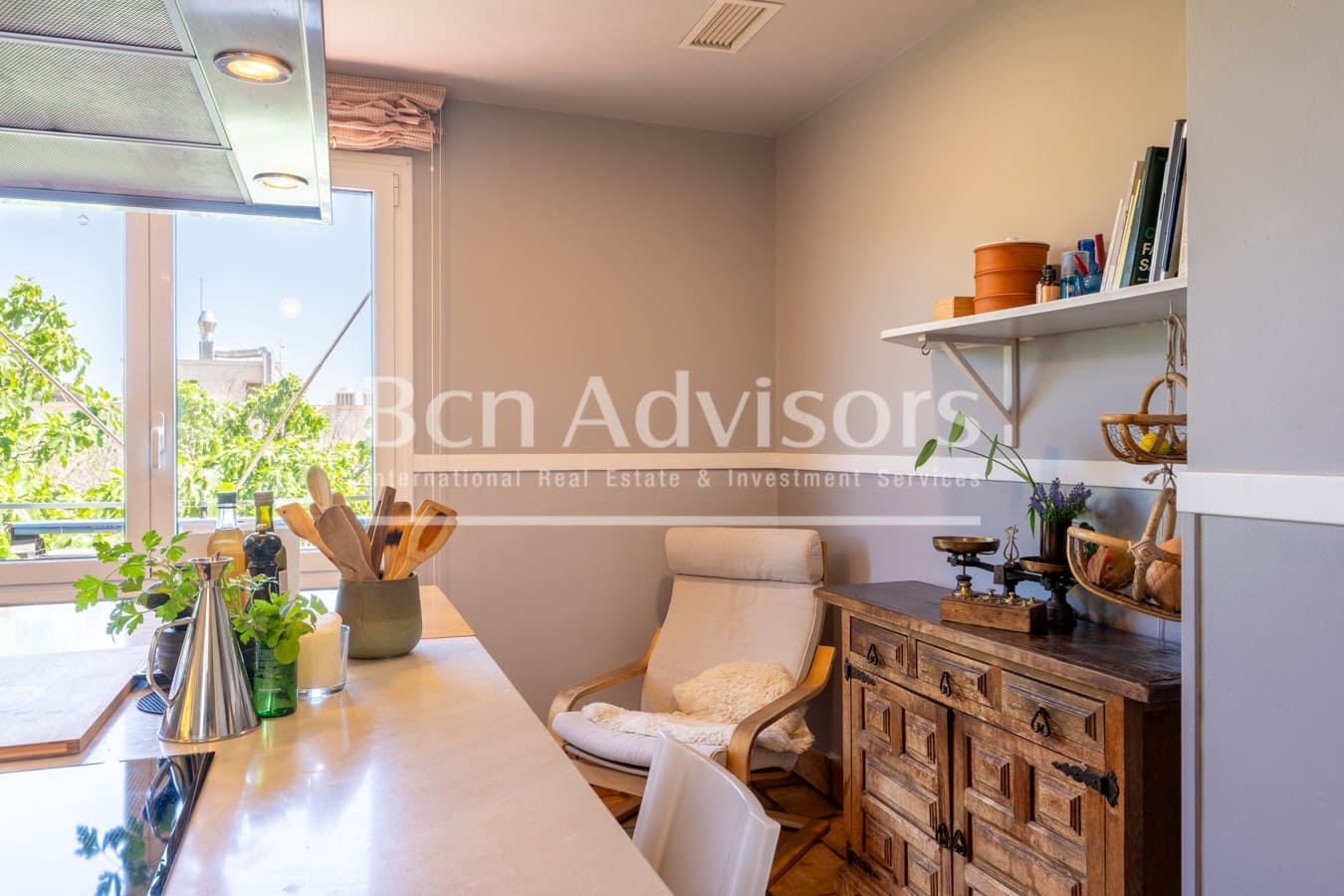 4 soveværelse Lejlighed til salg i Barcelona by med garage - € 1.080.000 (Ref: 9878217)