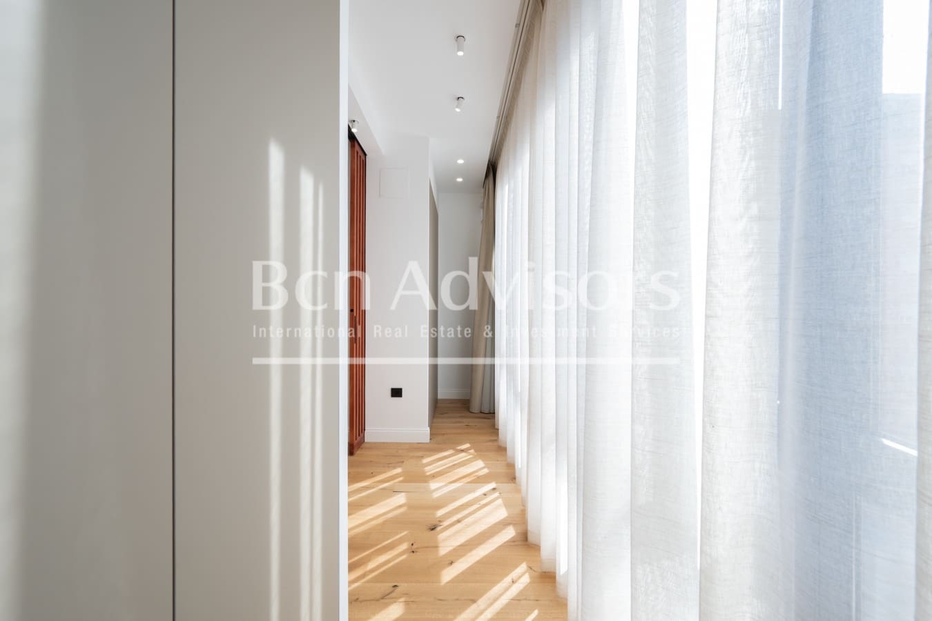 3 soveværelse Lejlighed til salg i Barcelona by - € 1.290.000 (Ref: 9880734)