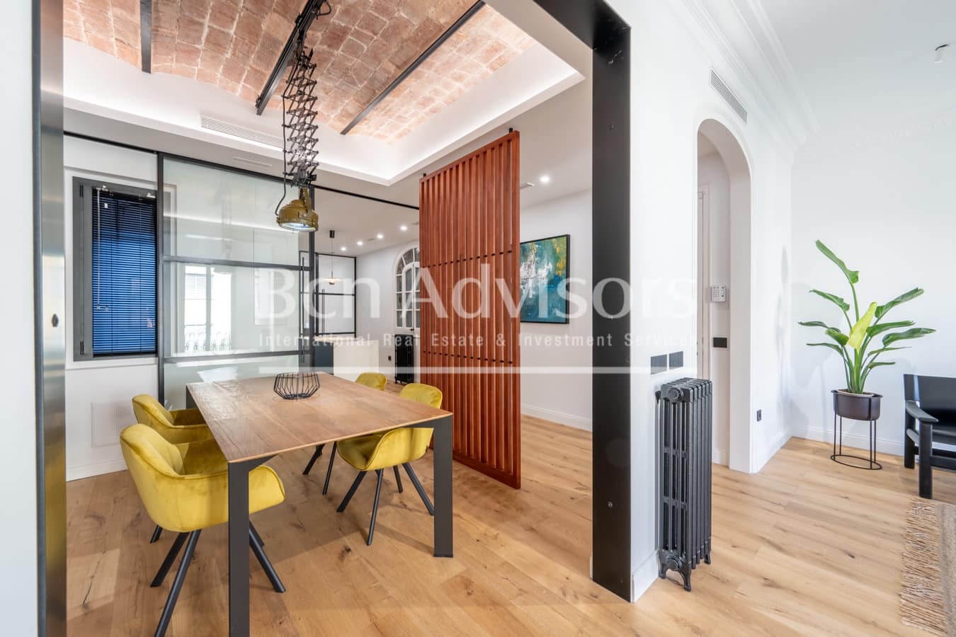 3 bedroom Apartment for sale in Barcelona city - € 1,250,000 (Ref: 9880734)