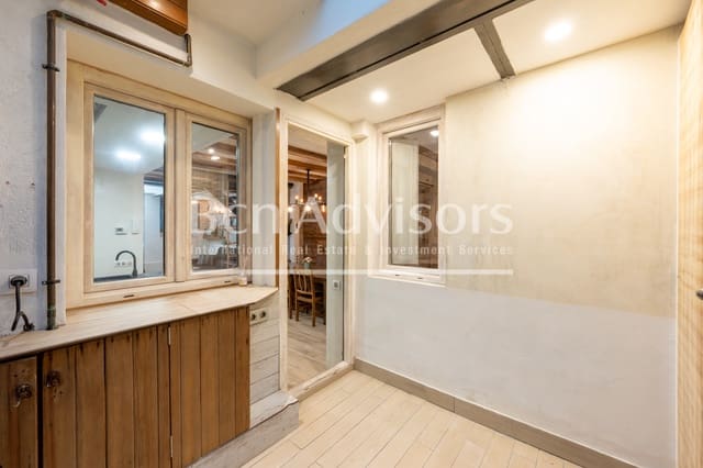 4 Zimmer Apartment zu verkaufen in El Raval, Barcelona Stadt - 450.000 € (Ref: 9889994)