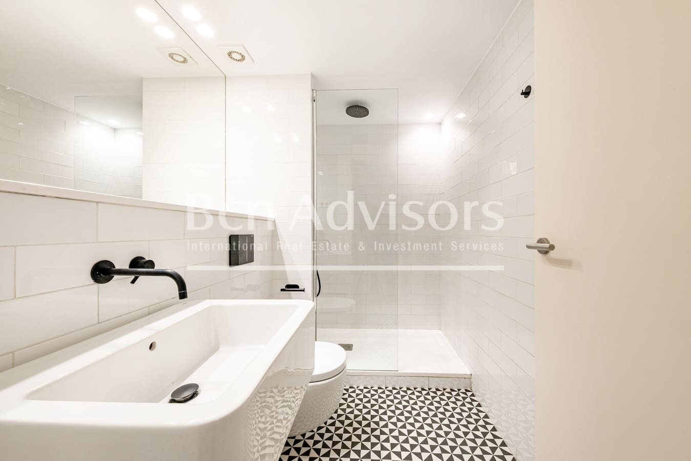 2 soverom Penthouse til salgs i Barcelona by - € 700 000 (Ref: 9891918)
