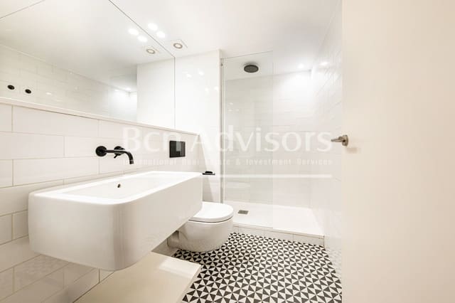 2 soverom Penthouse til salgs i El Barri Gòtic, Barcelona by - € 700 000 (Ref: 9891918)
