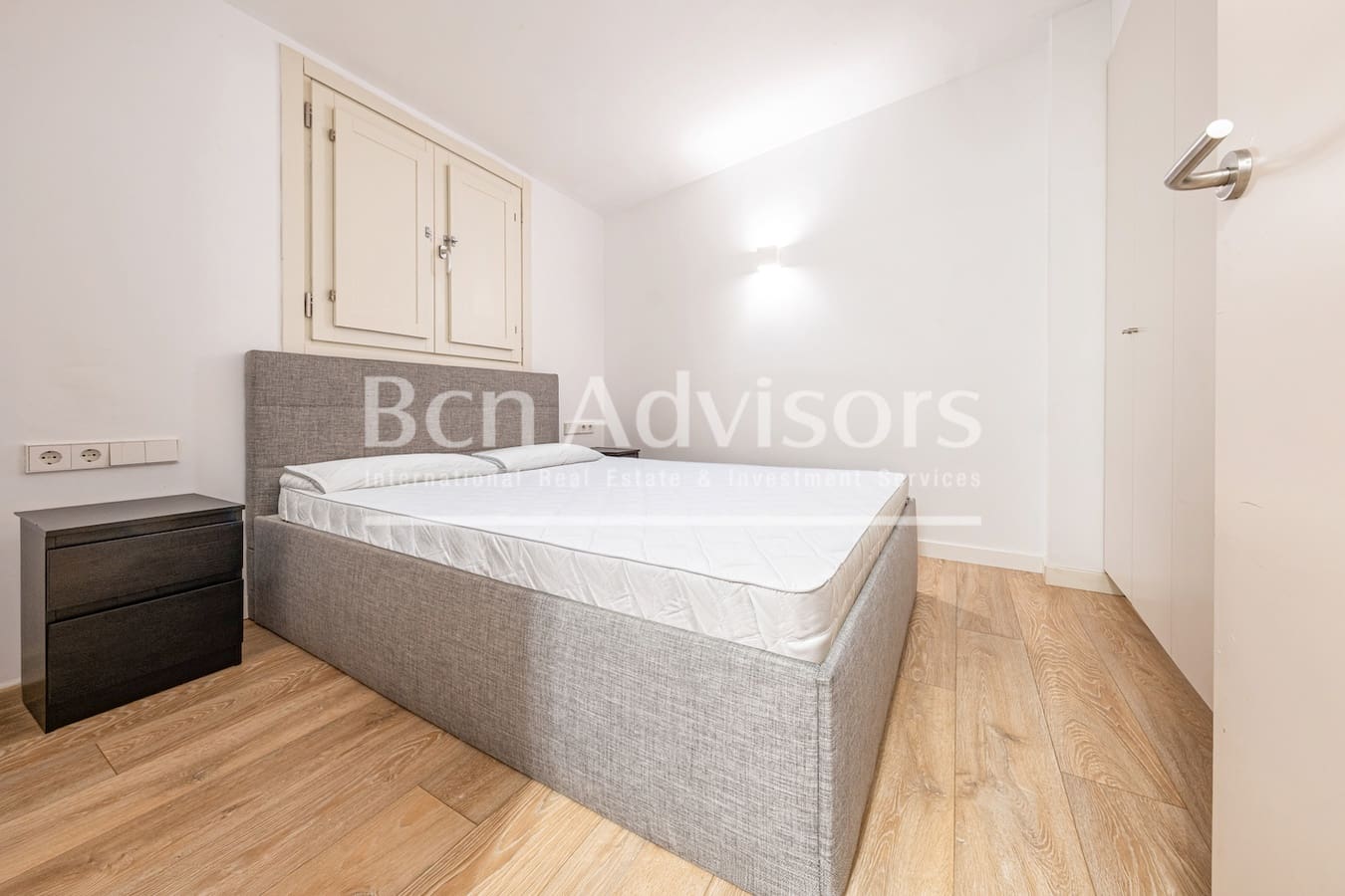 2 soverom Penthouse til salgs i Barcelona by - € 700 000 (Ref: 9891918)