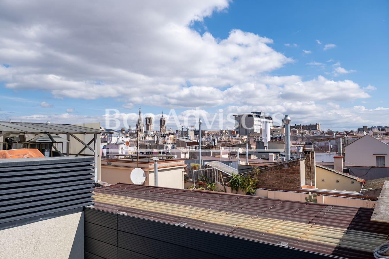 2 soverom Penthouse til salgs i Barcelona by - € 700 000 (Ref: 9891918)