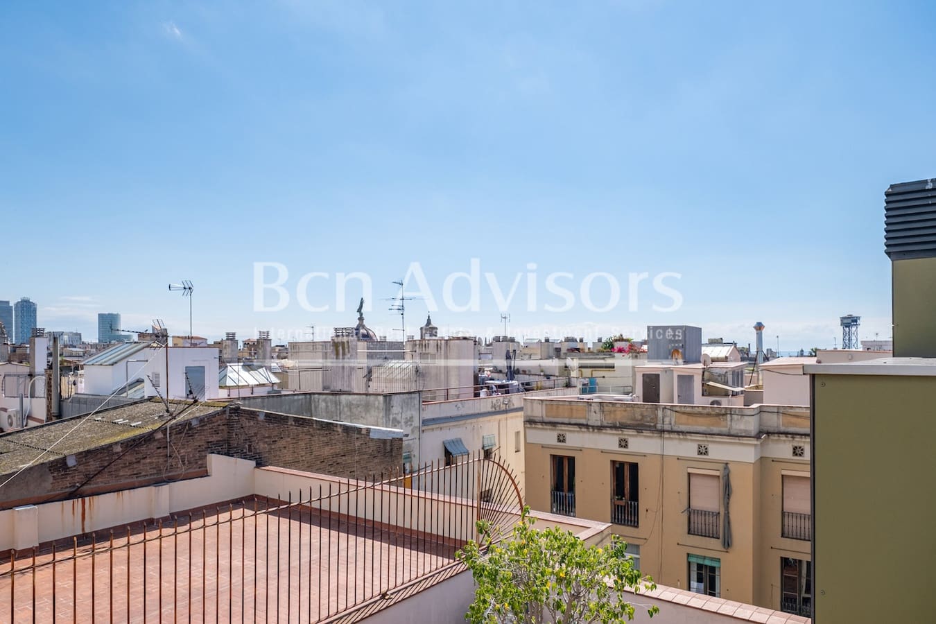 2 soverom Penthouse til salgs i Barcelona by - € 700 000 (Ref: 9891918)