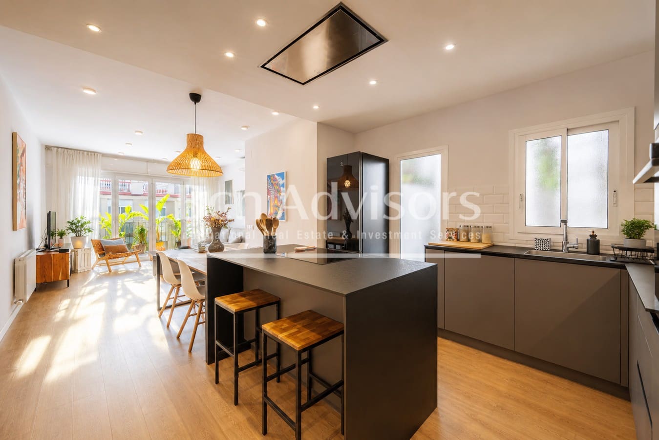 3 soverom Leilighet til salgs i Barcelona by med garasje - € 695 000 (Ref: 9899263)
