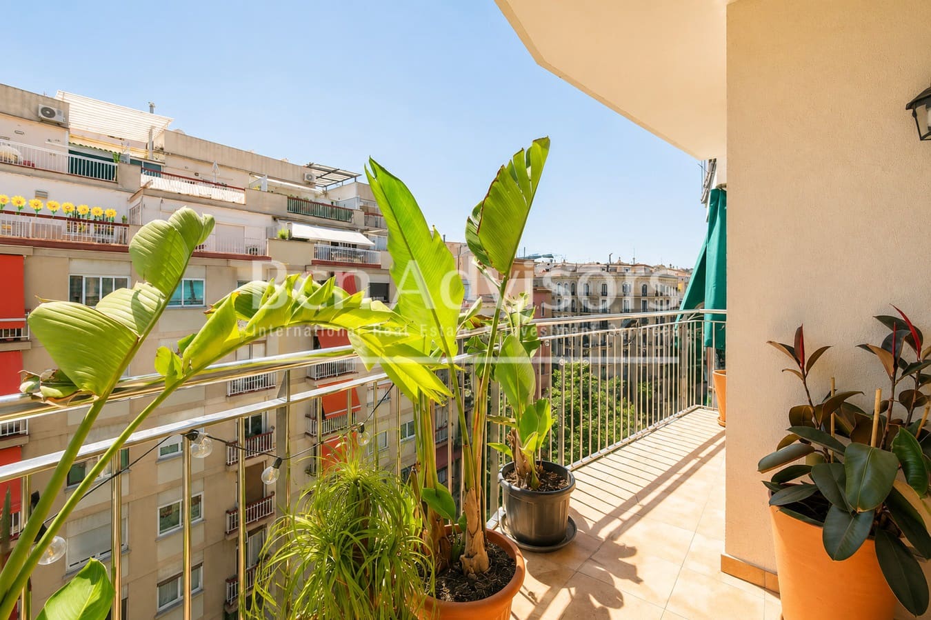 3 soverom Leilighet til salgs i Barcelona by med garasje - € 695 000 (Ref: 9899263)