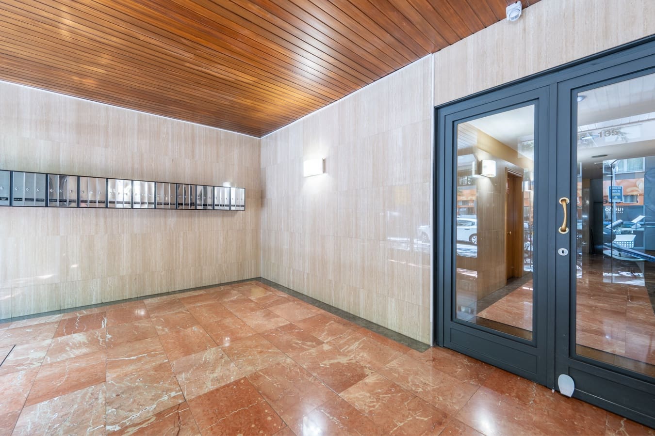 3 soverom Leilighet til salgs i Barcelona by med garasje - € 695 000 (Ref: 9899263)