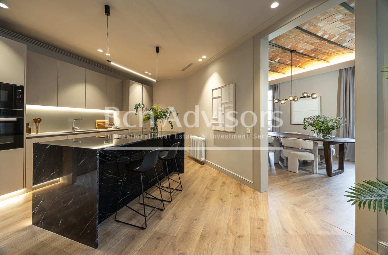 4 bedroom Apartment for sale in Barcelona city - € 1,870,000 (Ref: 9937787)