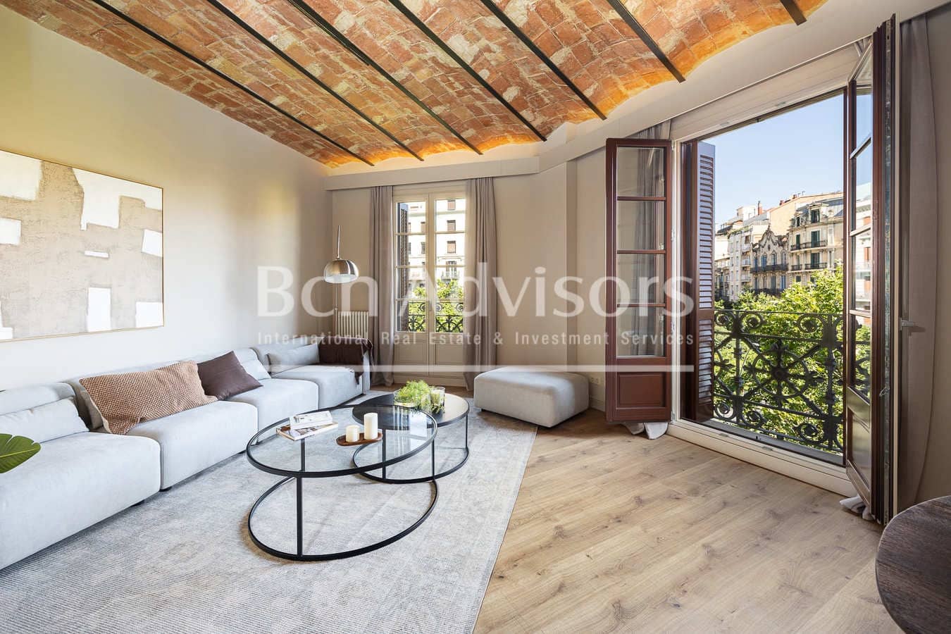 4 bedroom Apartment for sale in Barcelona city - € 1,870,000 (Ref: 9937787)