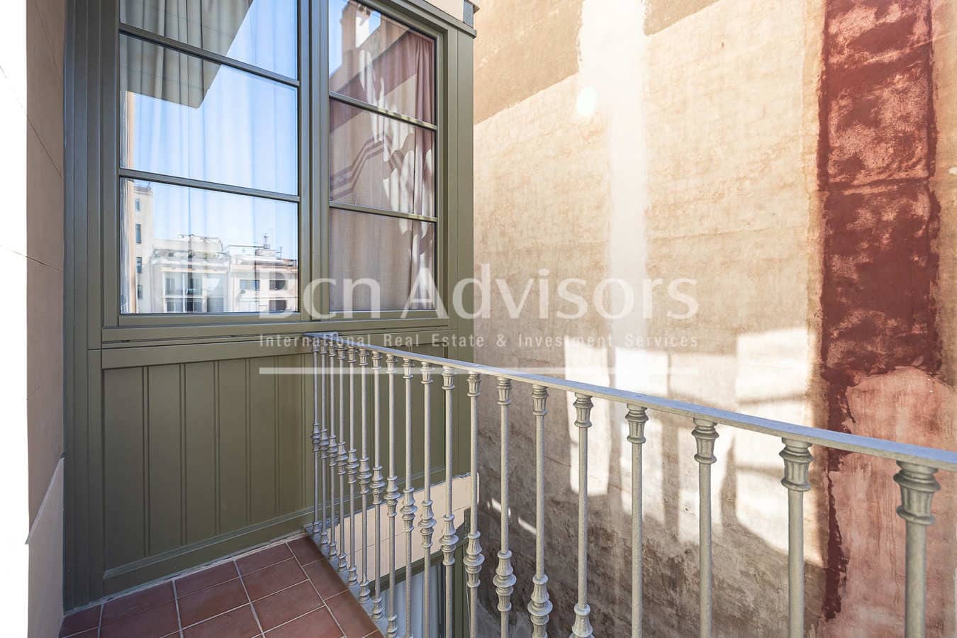 4 bedroom Apartment for sale in Barcelona city - € 1,870,000 (Ref: 9937787)