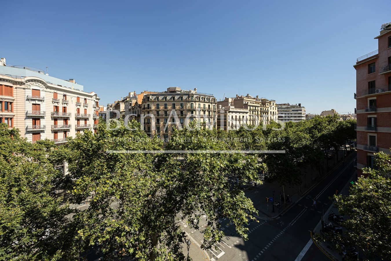 4 bedroom Apartment for sale in Barcelona city - € 1,870,000 (Ref: 9937787)
