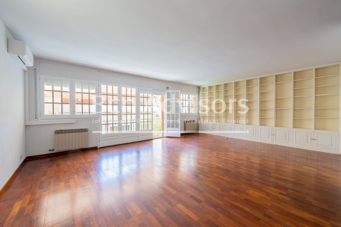 6 quarto Moradia para venda em Sant Just Desvern - 1 190 000 € (Ref: 9937789)