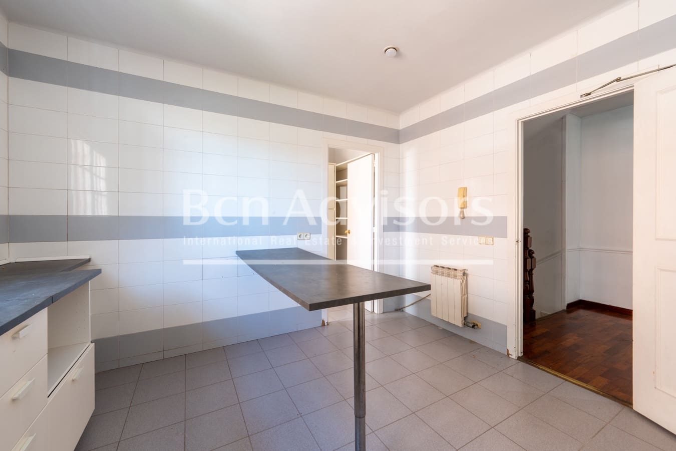 6 quarto Moradia para venda em Sant Just Desvern - 1 190 000 € (Ref: 9937789)