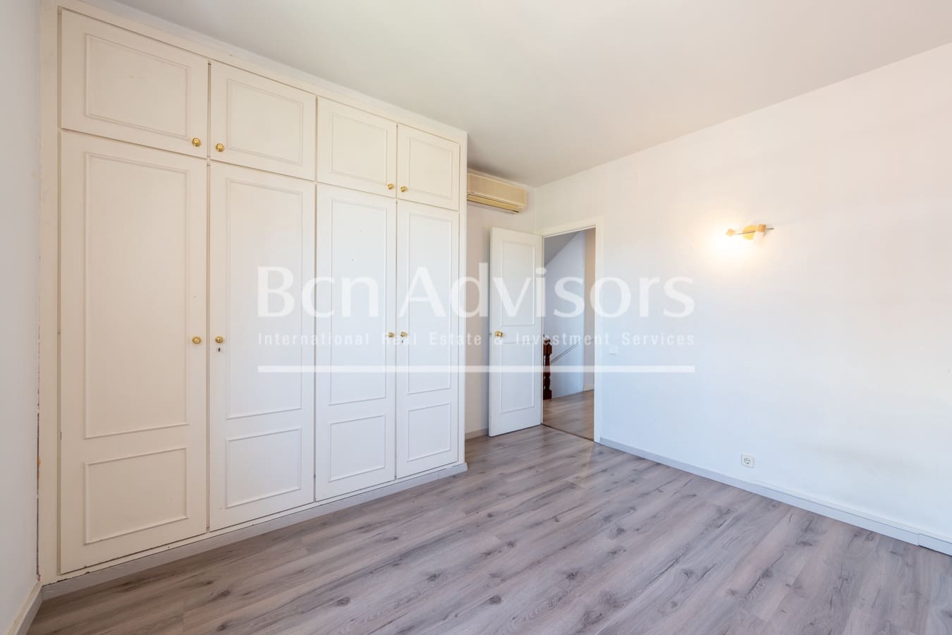 6 quarto Moradia para venda em Sant Just Desvern - 1 190 000 € (Ref: 9937789)