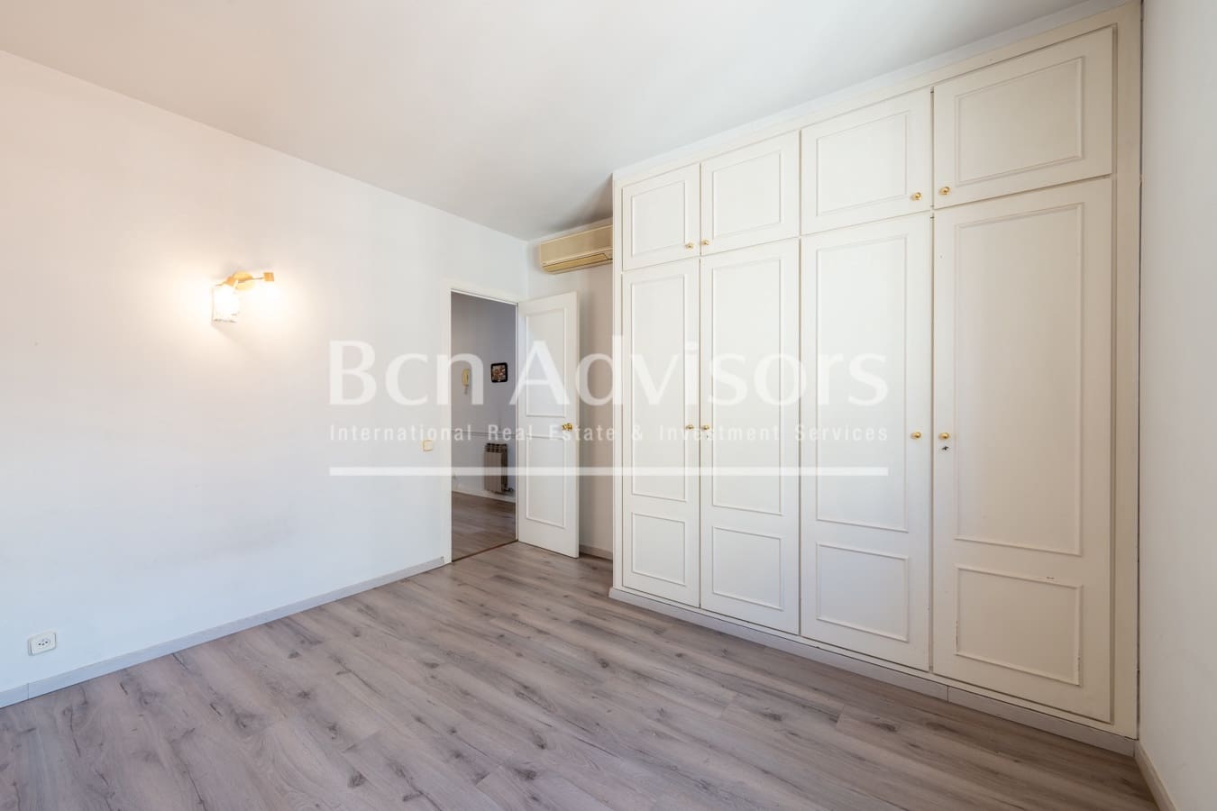 6 quarto Moradia para venda em Sant Just Desvern - 1 190 000 € (Ref: 9937789)