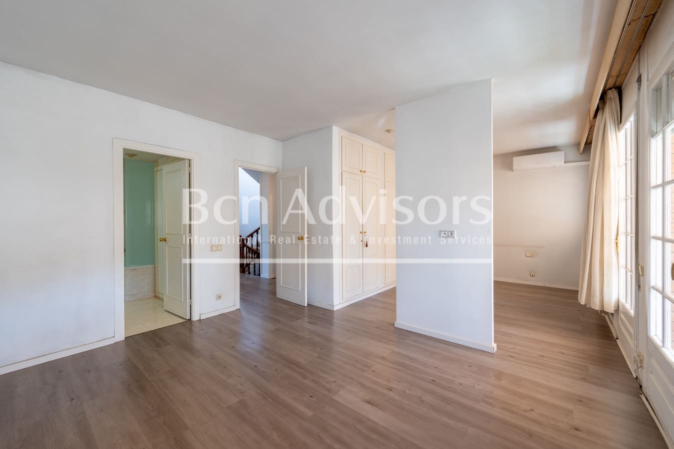 6 quarto Moradia para venda em Sant Just Desvern - 1 190 000 € (Ref: 9937789)