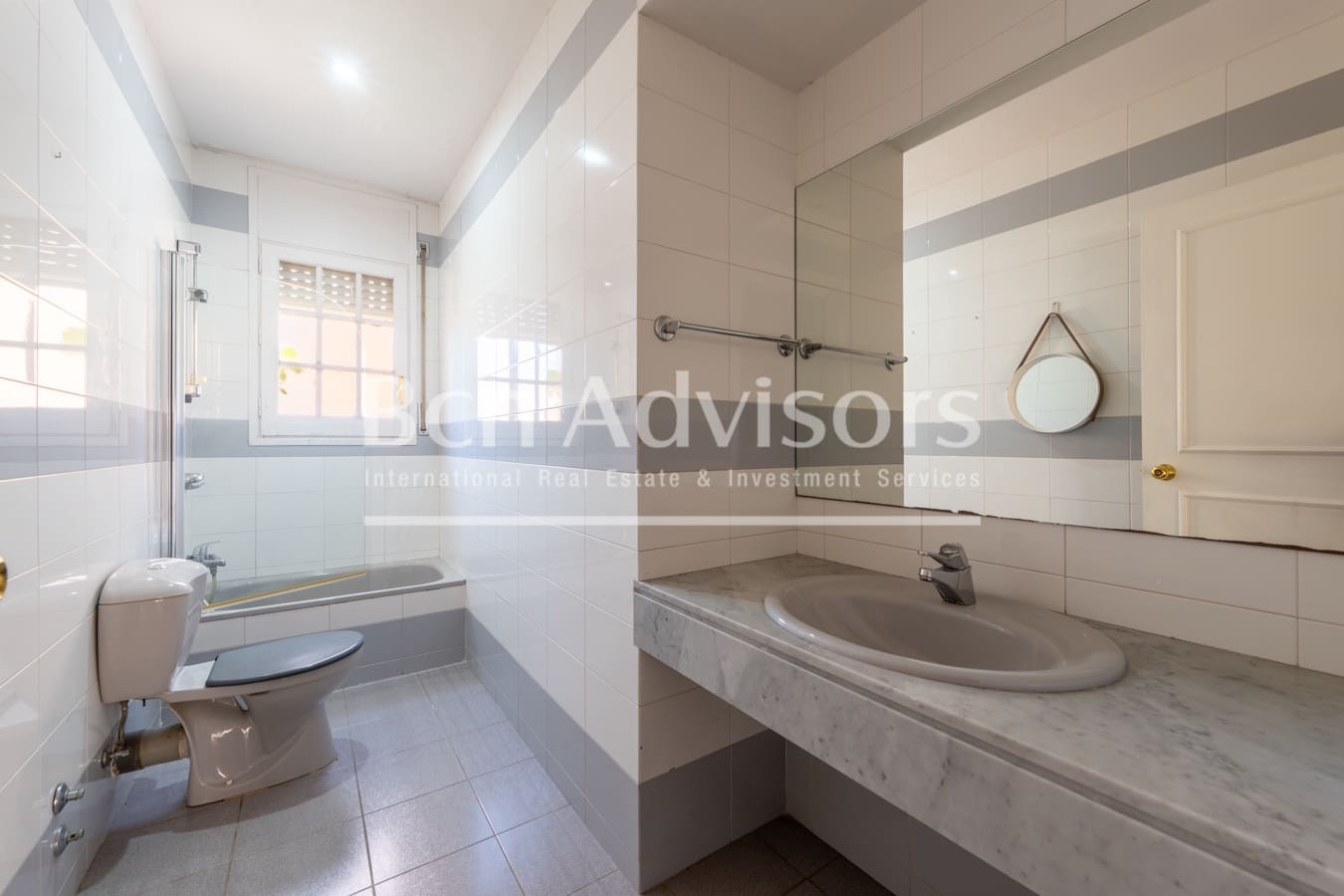 6 quarto Moradia para venda em Sant Just Desvern - 1 190 000 € (Ref: 9937789)