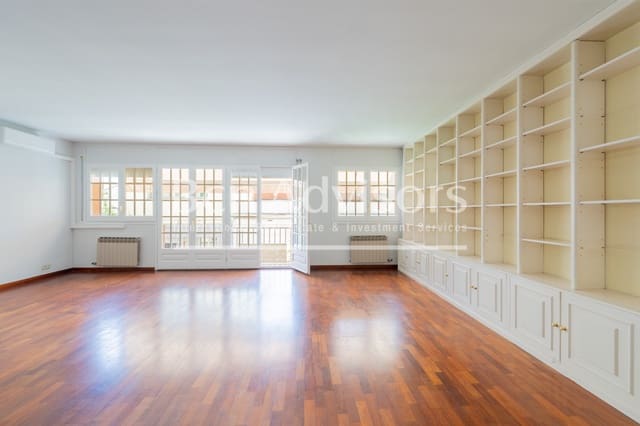 6 slaapkamer Villa te koop in Sant Just Desvern - € 1.190.000 (Ref: 9937789)