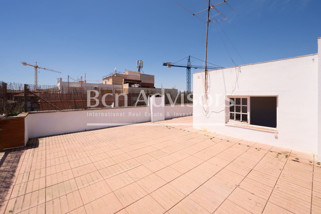 6 quarto Moradia para venda em Sant Just Desvern - 1 190 000 € (Ref: 9937789)
