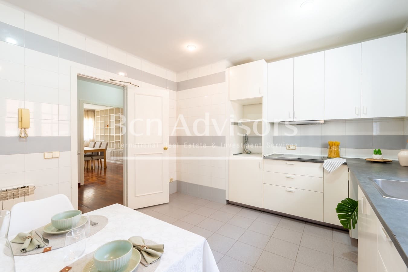 6 soverom Villa til salgs i Sant Just Desvern - € 1 190 000 (Ref: 9937789)