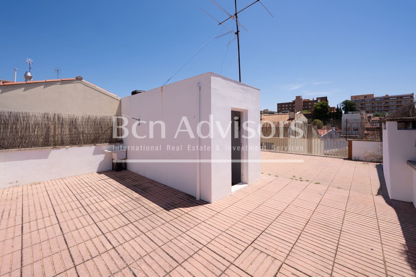 6 soverom Villa til salgs i Sant Just Desvern - € 1 190 000 (Ref: 9937789)