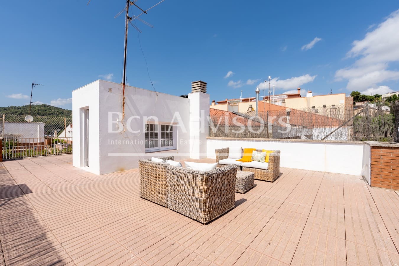 6 soverom Villa til salgs i Sant Just Desvern - € 1 190 000 (Ref: 9937789)