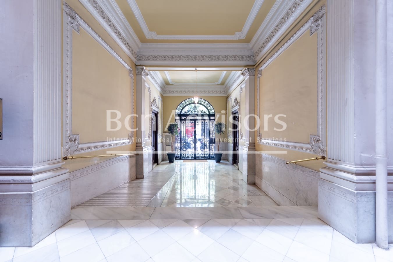 6 bedroom Apartment for sale in Barcelona city - € 1,650,000 (Ref: 9952298)