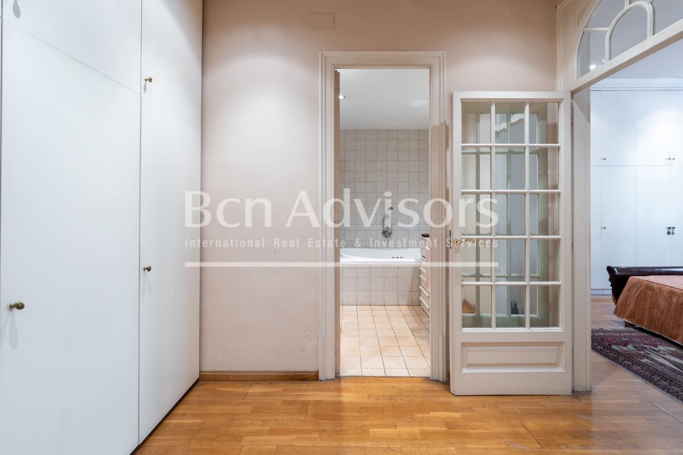 6 bedroom Apartment for sale in Barcelona city - € 1,650,000 (Ref: 9952298)