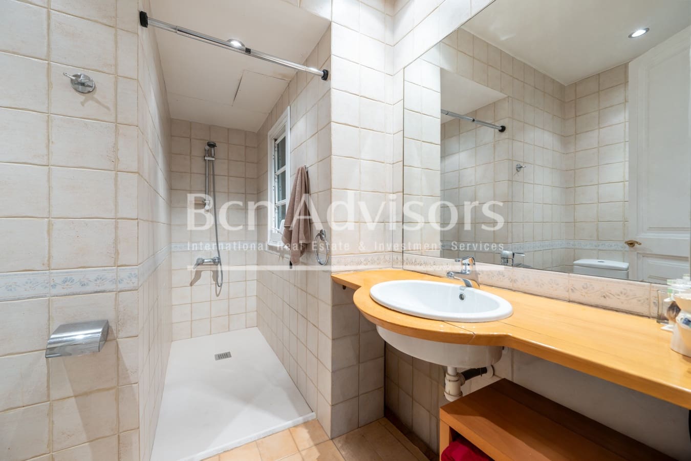 6 bedroom Apartment for sale in Barcelona city - € 1,650,000 (Ref: 9952298)