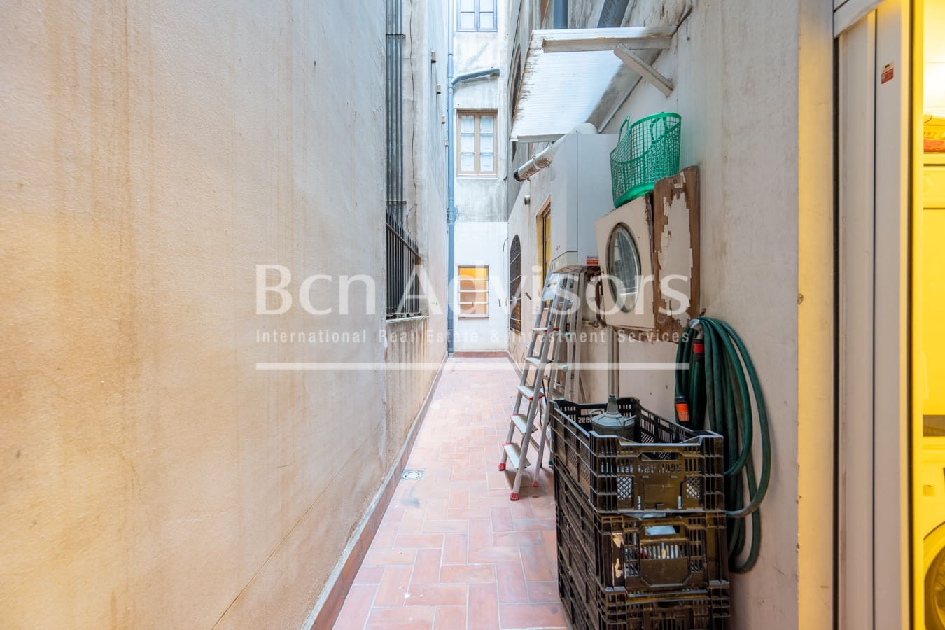 6 bedroom Apartment for sale in Barcelona city - € 1,650,000 (Ref: 9952298)