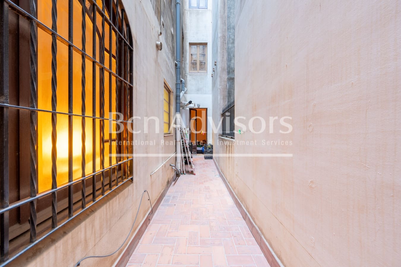 6 bedroom Apartment for sale in Barcelona city - € 1,650,000 (Ref: 9952298)