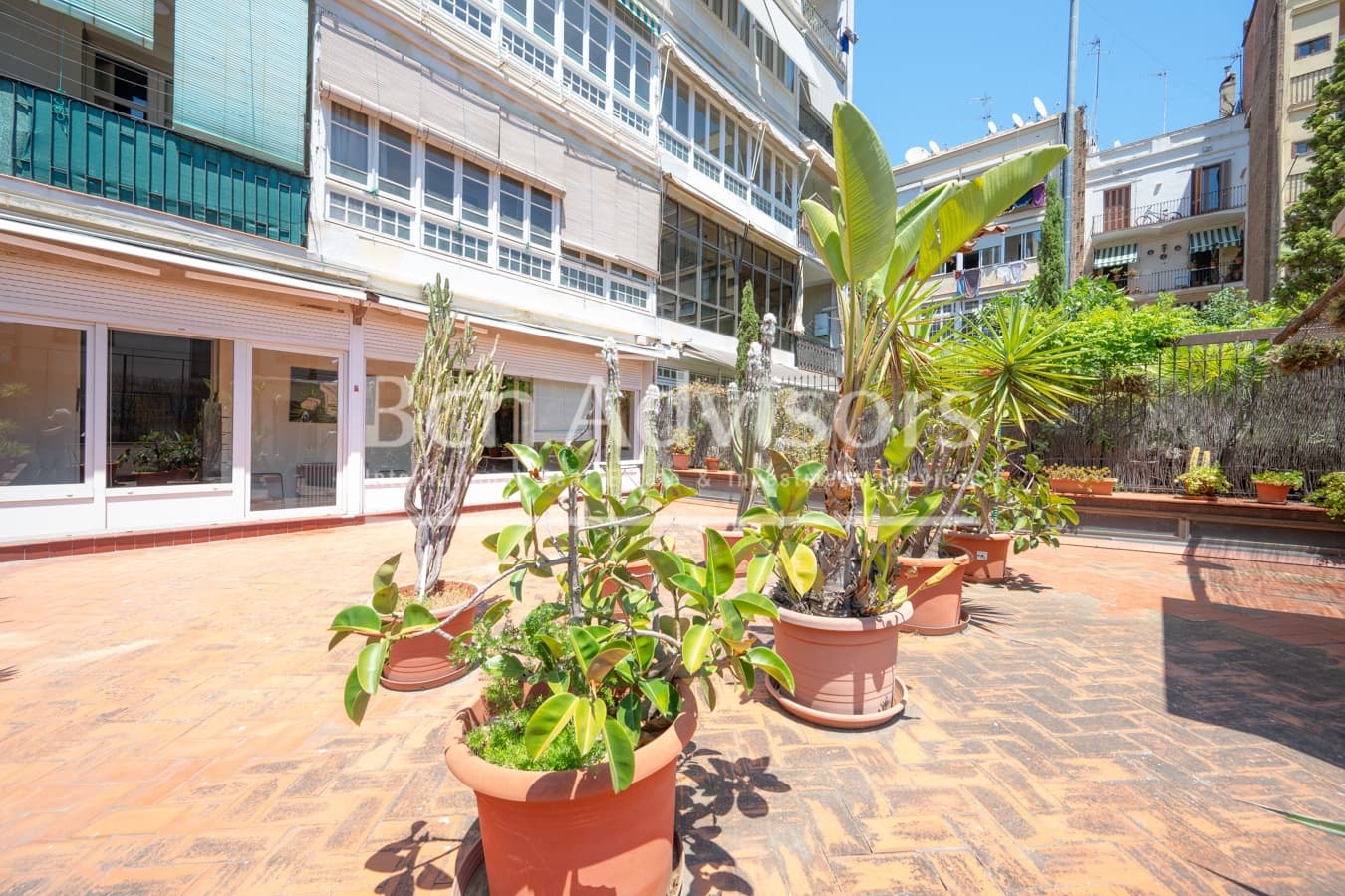 6 bedroom Apartment for sale in Barcelona city - € 1,650,000 (Ref: 9952298)