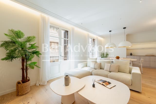 3 chambre Appartement à vendre à El Barri Gòtic, Barcelone ville - 980 000 € (Ref: 9970279)