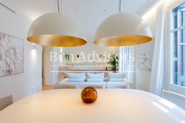 3 chambre Appartement à vendre à El Barri Gòtic, Barcelone ville - 980 000 € (Ref: 9970279)
