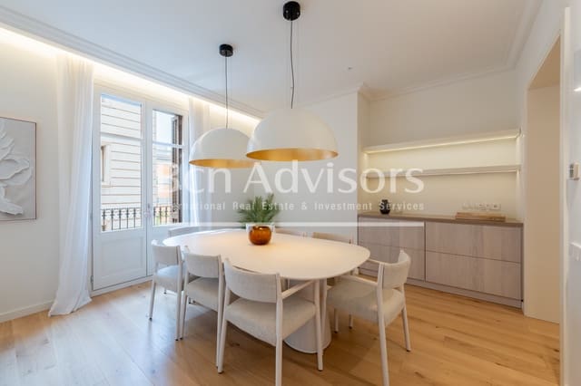 3 chambre Appartement à vendre à El Barri Gòtic, Barcelone ville - 980 000 € (Ref: 9970279)