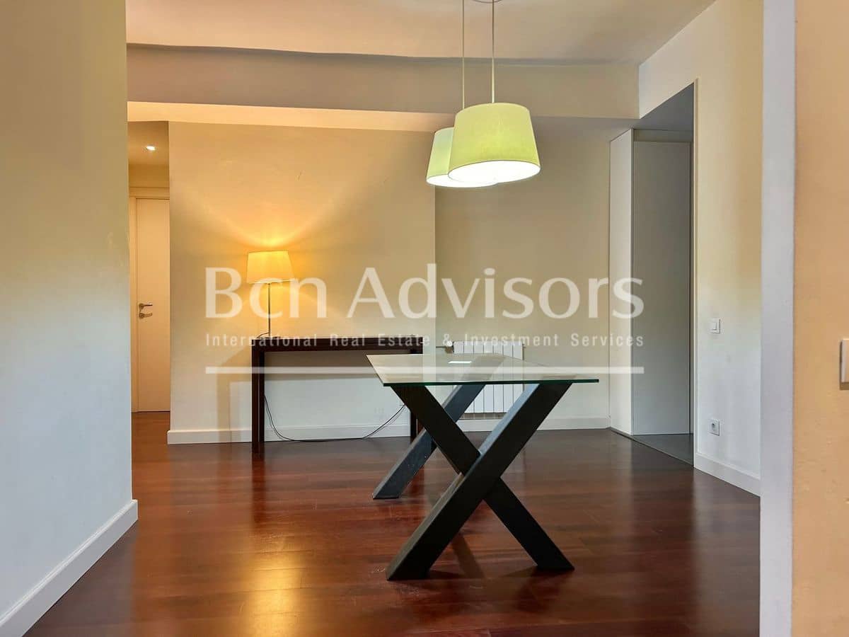 3 slaapkamer Appartement te koop in Barcelona stad - € 715.000 (Ref: 9974984)