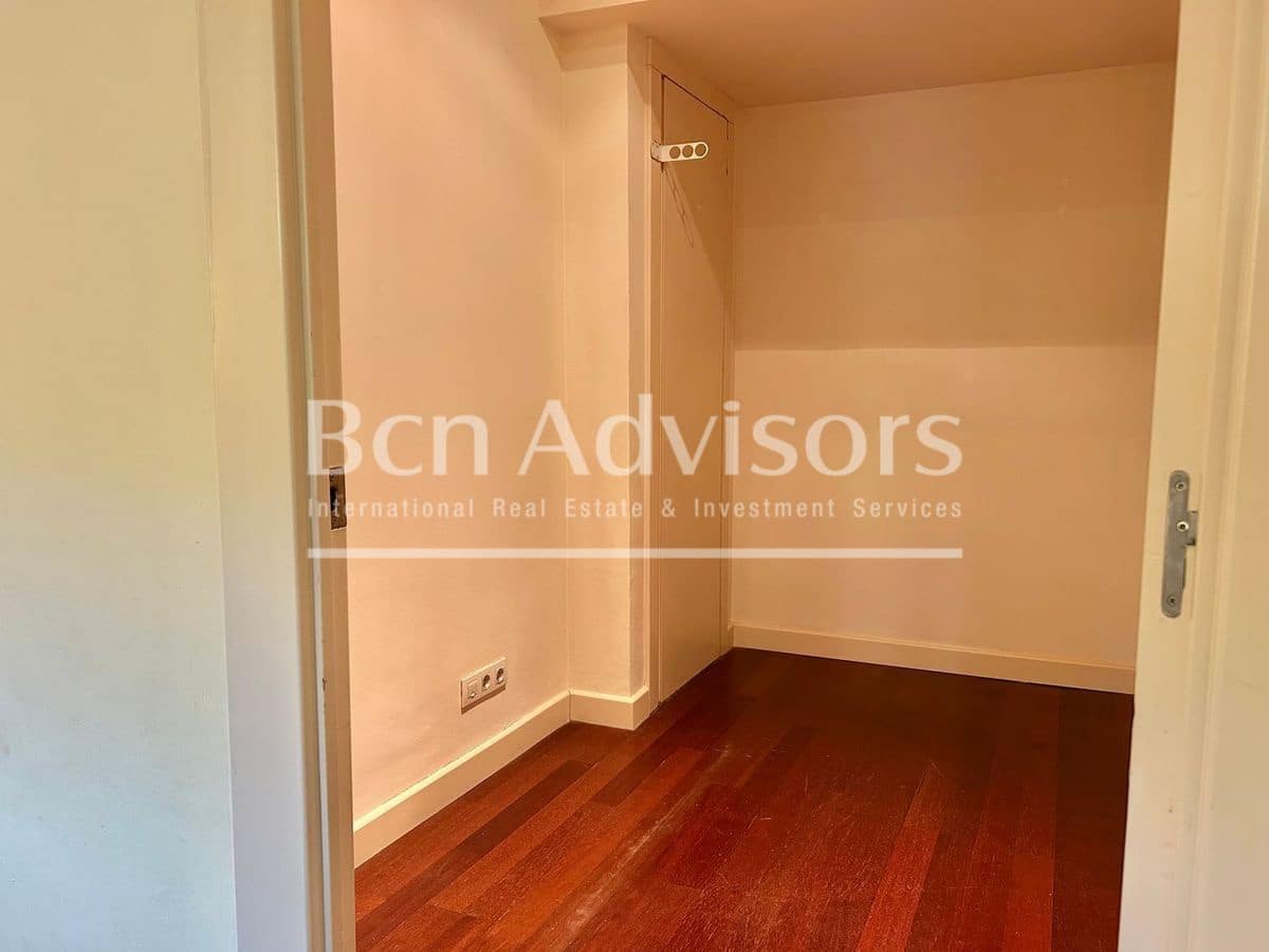3 slaapkamer Appartement te koop in Barcelona stad - € 715.000 (Ref: 9974984)