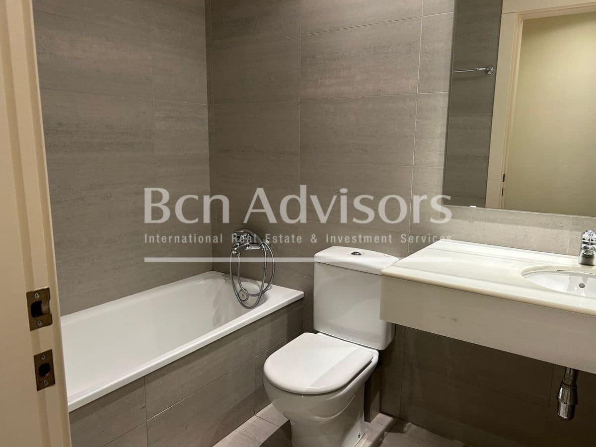 3 slaapkamer Appartement te koop in Barcelona stad - € 715.000 (Ref: 9974984)