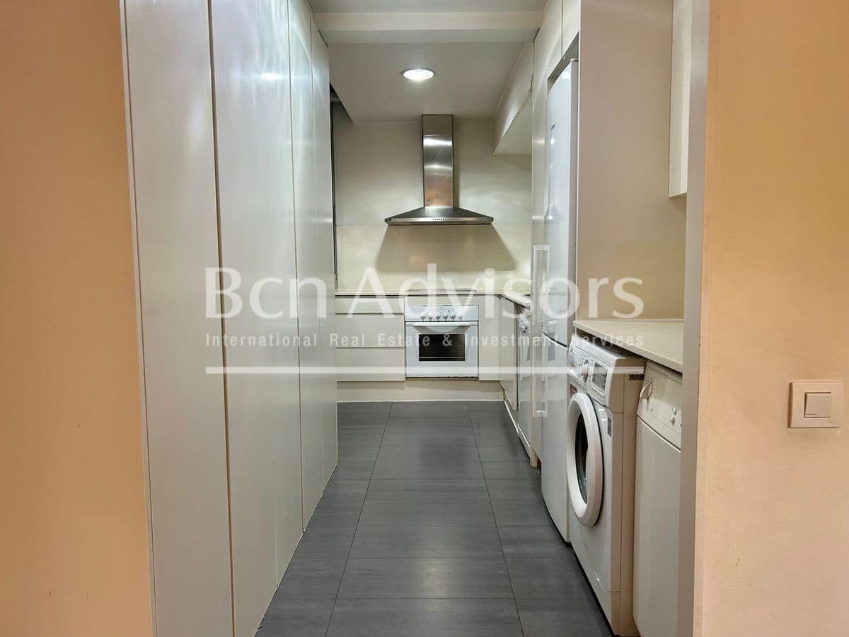 3 slaapkamer Appartement te koop in Barcelona stad - € 715.000 (Ref: 9974984)