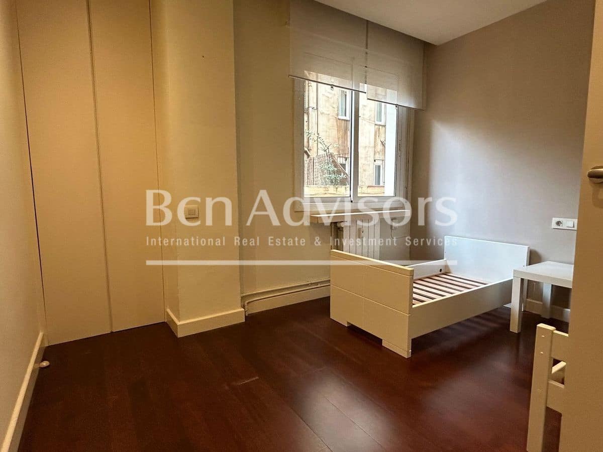 3 slaapkamer Appartement te koop in Barcelona stad - € 715.000 (Ref: 9974984)