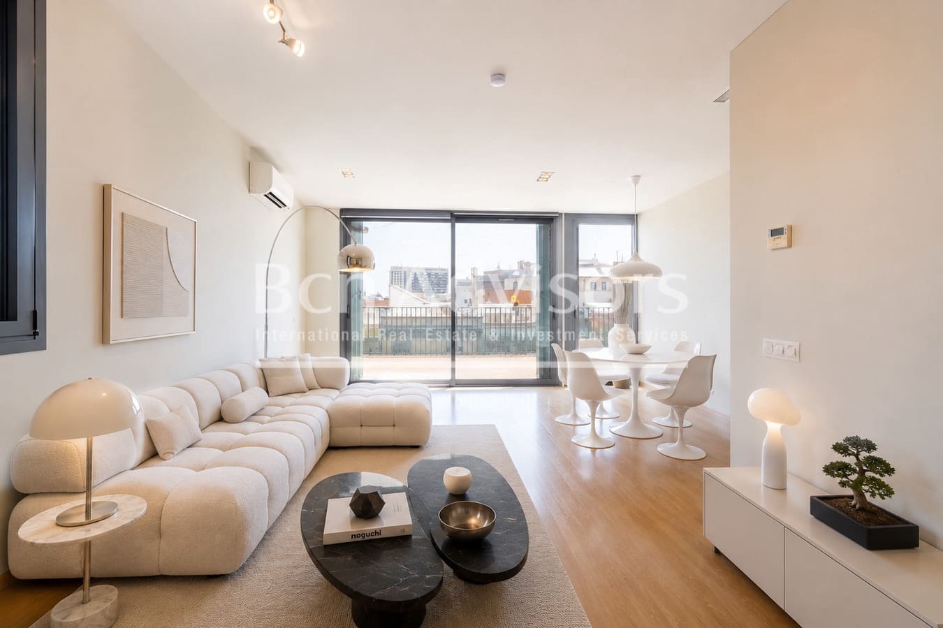 3 bedroom Penthouse for sale in Barcelona city - € 1,000,000 (Ref: 9996754)