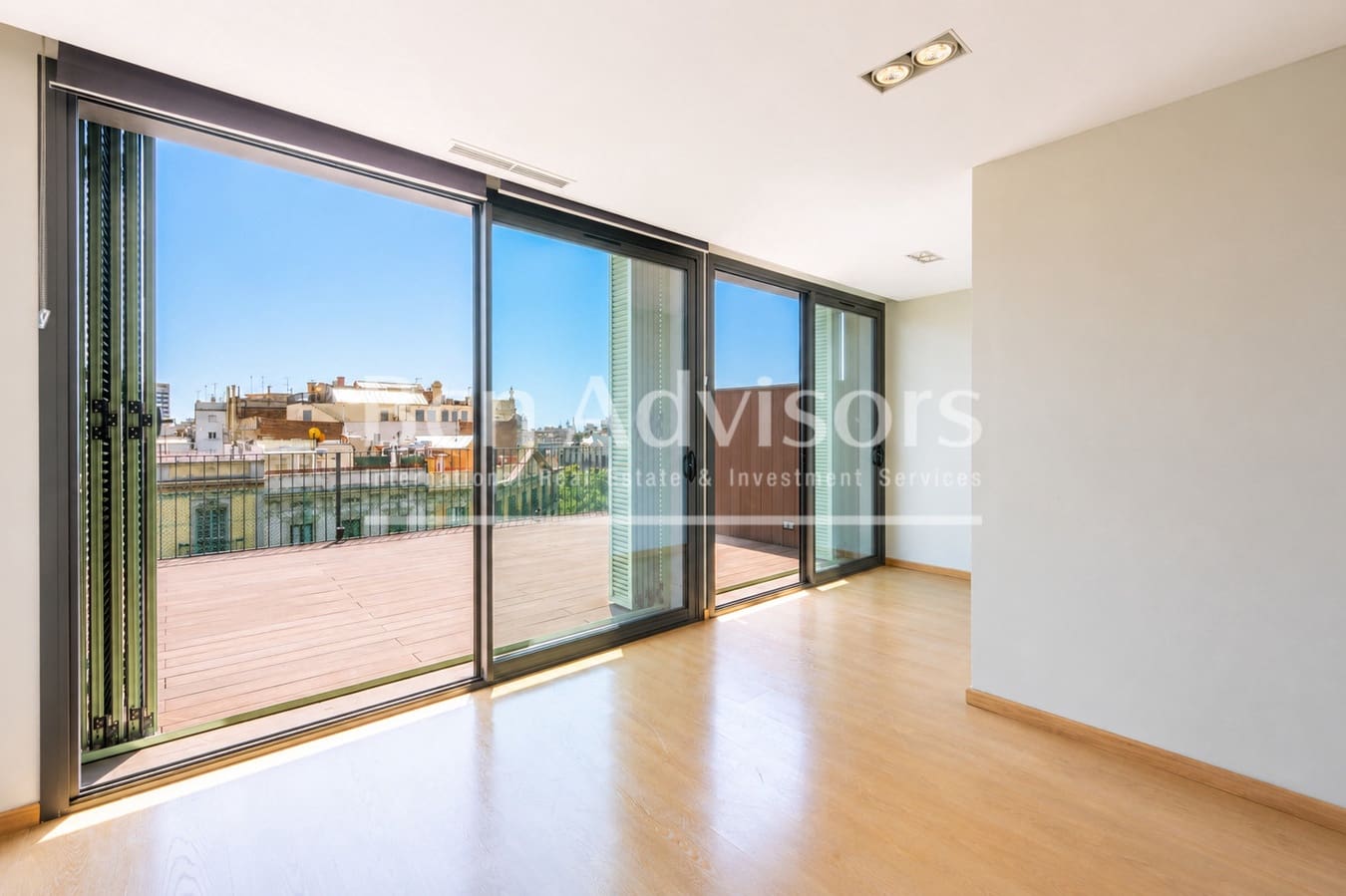 3 bedroom Penthouse for sale in Barcelona city - € 1,000,000 (Ref: 9996754)