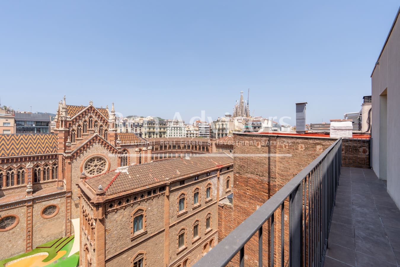 3 bedroom Penthouse for sale in Barcelona city - € 1,000,000 (Ref: 9996754)