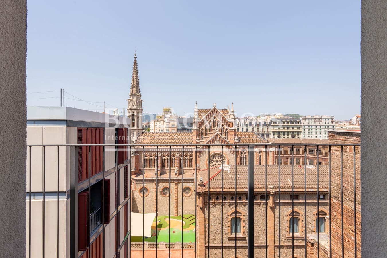 3 bedroom Penthouse for sale in Barcelona city - € 1,000,000 (Ref: 9996754)