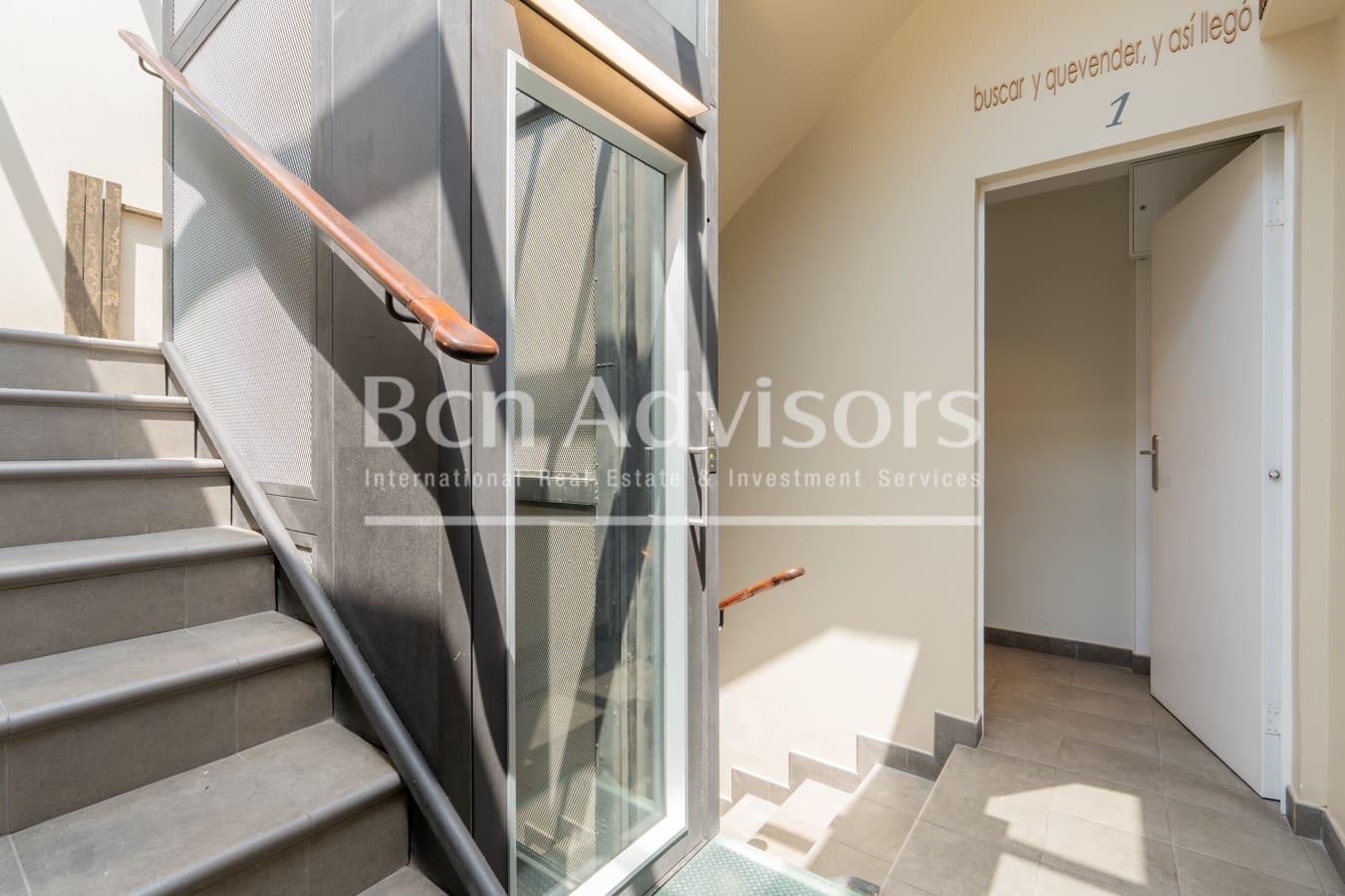 3 bedroom Penthouse for sale in Barcelona city - € 1,000,000 (Ref: 9996754)