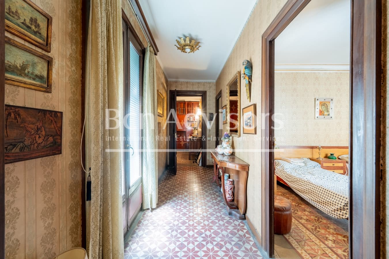 Apartamento de 4 habitaciones en Barcelona ciudad en venta - 700.000 € (Ref: 9996755)