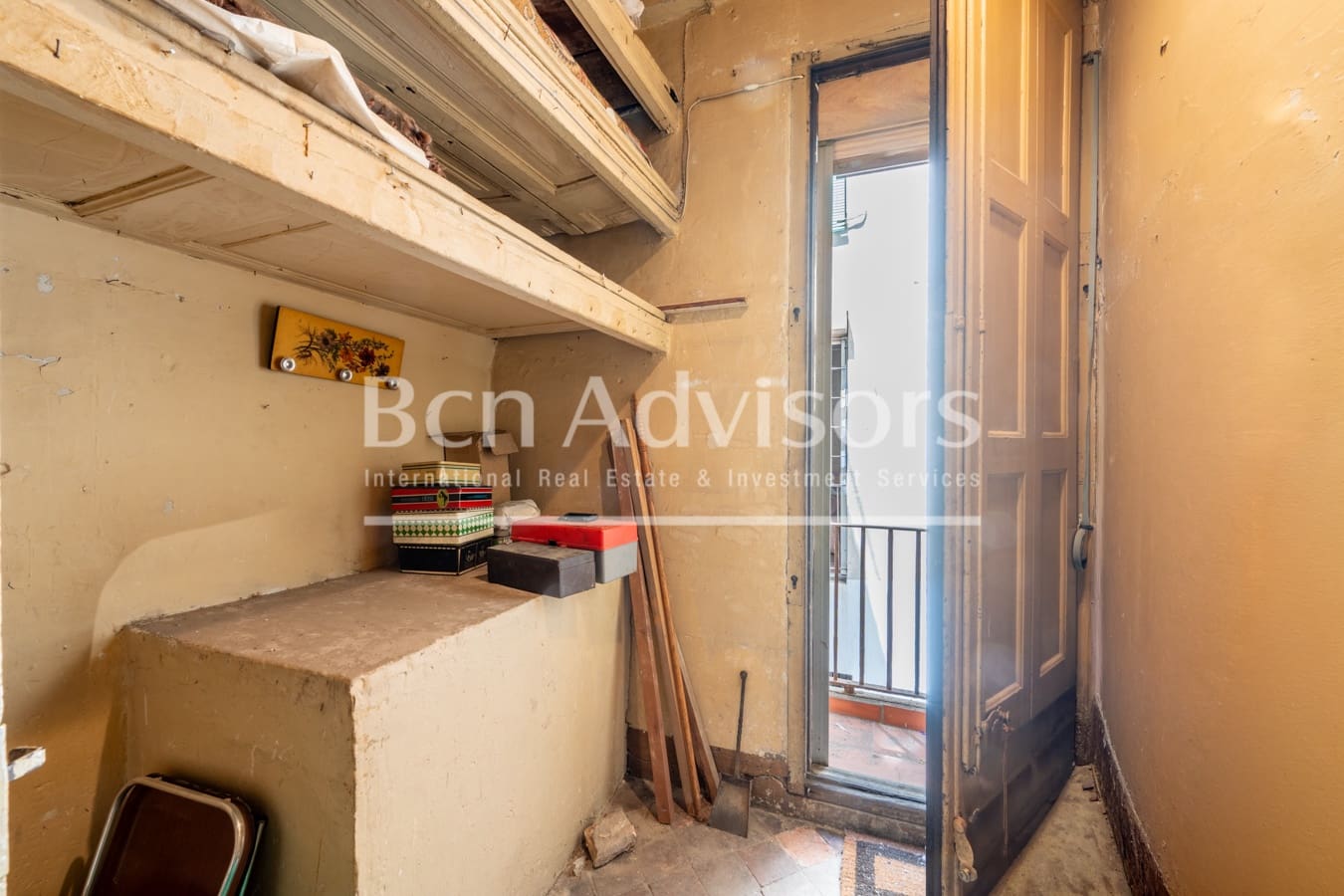 Apartamento de 4 habitaciones en Barcelona ciudad en venta - 700.000 € (Ref: 9996755)